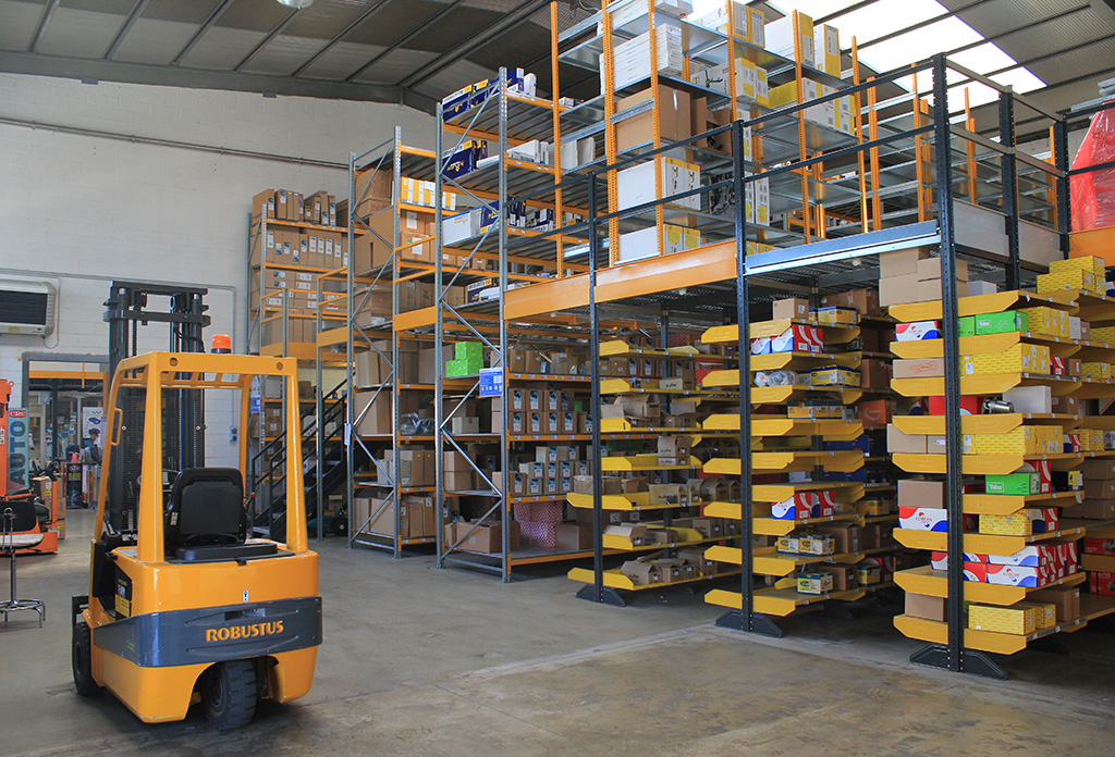 Interno del magazzino S.I.Ri.A.